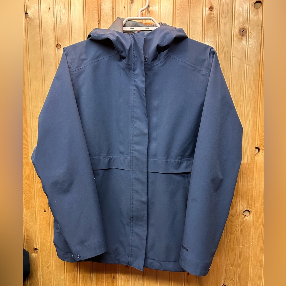 Patagonia Women’s Cloud Country Jacket